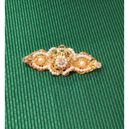 Regional Brooch - Pearl Flower
